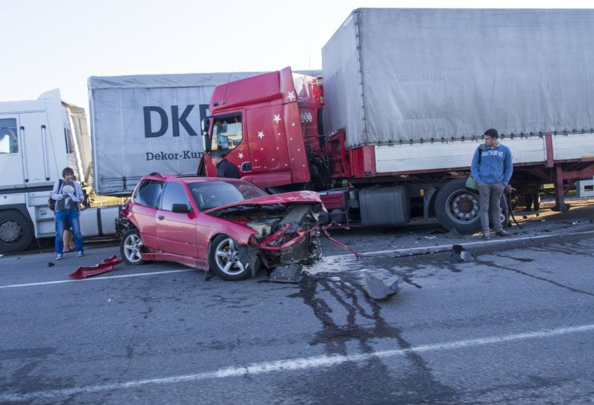 What You Should Know Following a Truck Accident - The Green Law Firm